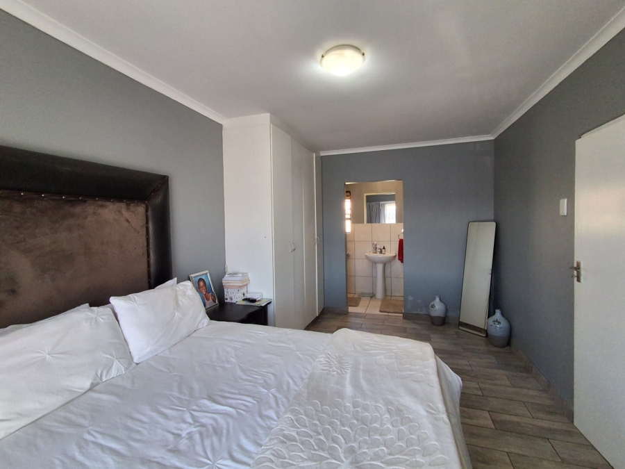 3 Bedroom Property for Sale in Nahoon Valley Park Eastern Cape